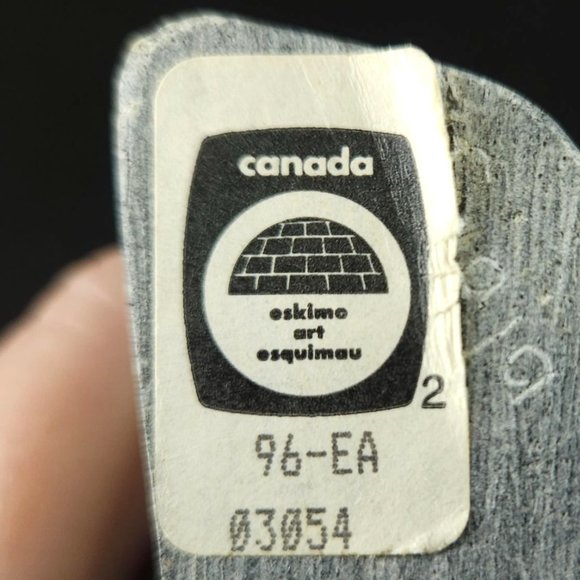 Inuit Eskimo Carving Etching Soapstone Soap Stone Sculpture CAN Igloo Tag Signed - Picture 5 of 13